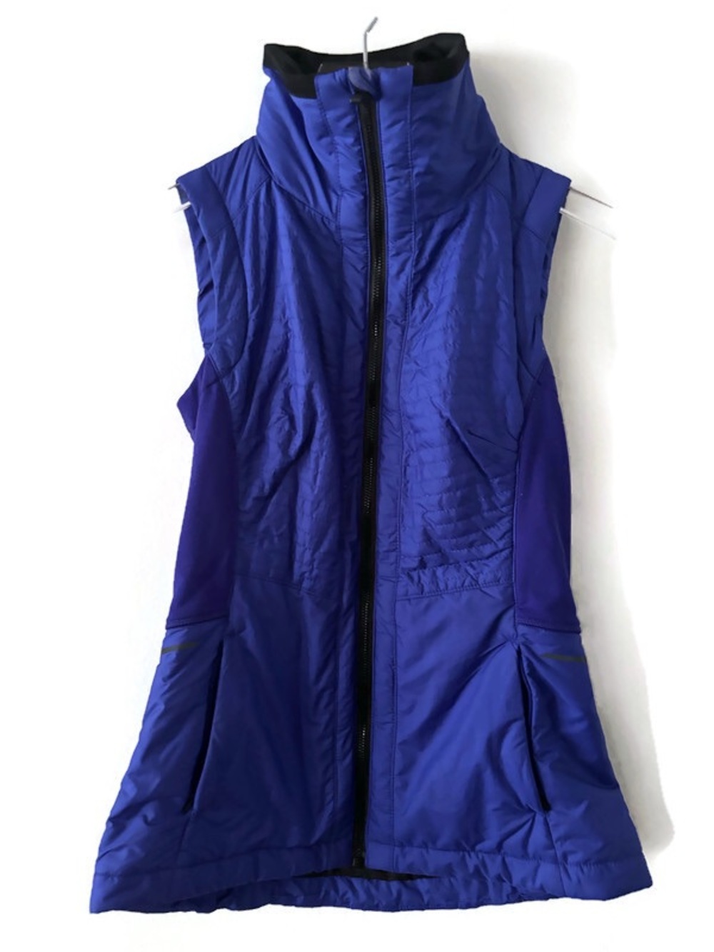 Athleta Sprinter Vest featuring a high mock neck, black front zipper Size XXS
